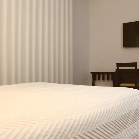 Vale Do Coa 호텔 2*